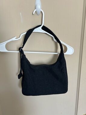 BAGGU Black Mini Nylon Shoulder Bag